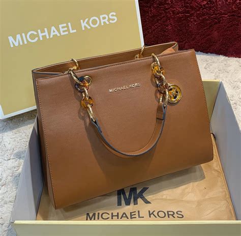 michael kors taba çanta